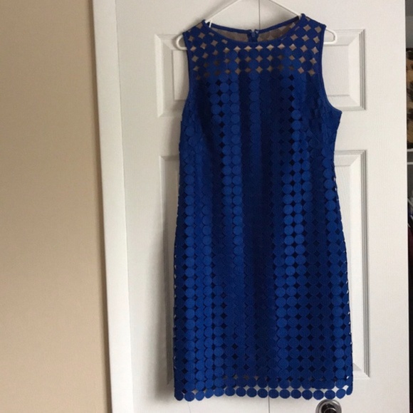Lauren Navy Circle Lace Dress - Picture 2 of 4